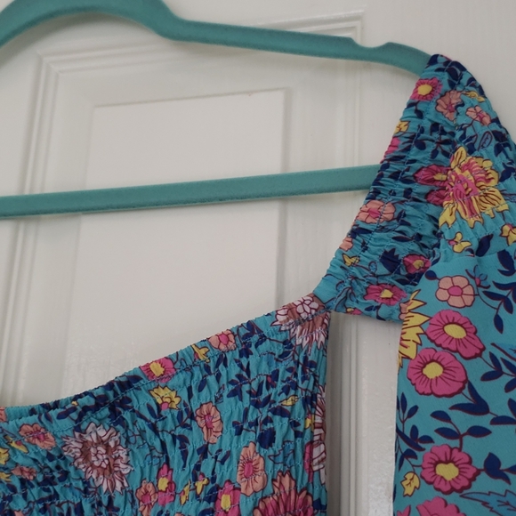 Off the shoulder dress - Picture 3 of 6